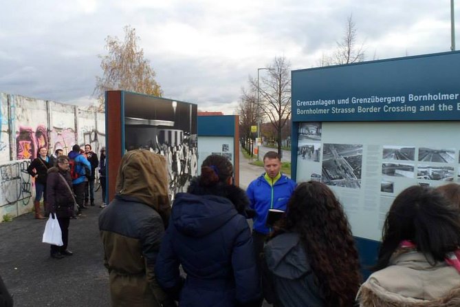 2.5-Hour Berlin Wall and Memorial Sites Walking Tour - Why Starting at the Square of 9th November 1989 Matters