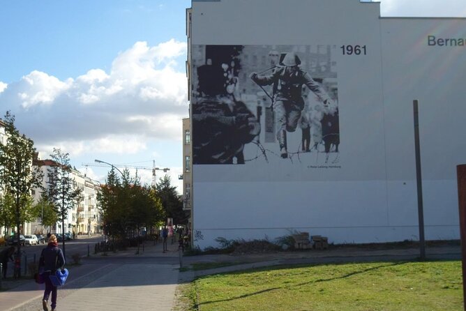 2.5-Hour Berlin Wall and Memorial Sites Walking Tour - Bornholmer Strasse Border Crossing and the Ulbricht Curve