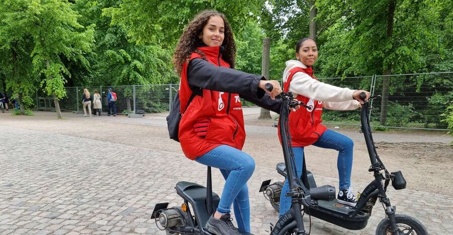 2-H Berlin: Top Sights Guided E-Scooter Tour - The East to West Berlin story, on a scooter