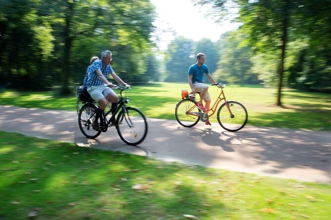 3-Hour Bike Tour of Tiergarten and Berlin's Hidden Places - Starting at Poststraße 11: Bikes, Helmets, and a Simple Meet-Up