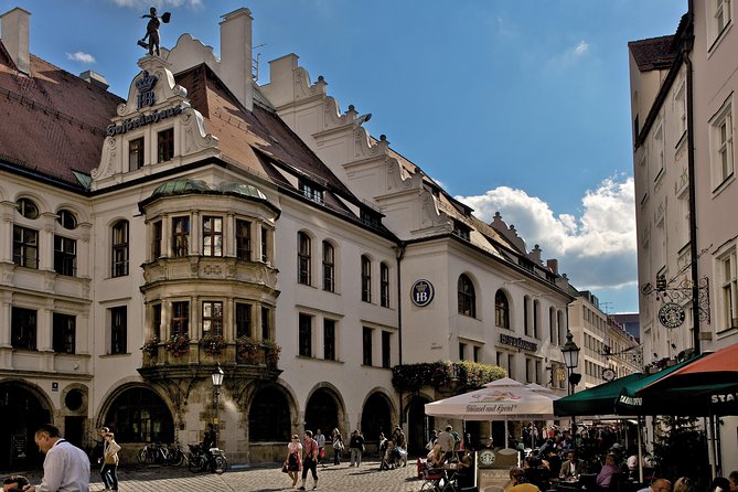 A delicacy tour through Munich's old town - Beer sommelier mode: Obazdn plus double-baked farmer’s bread