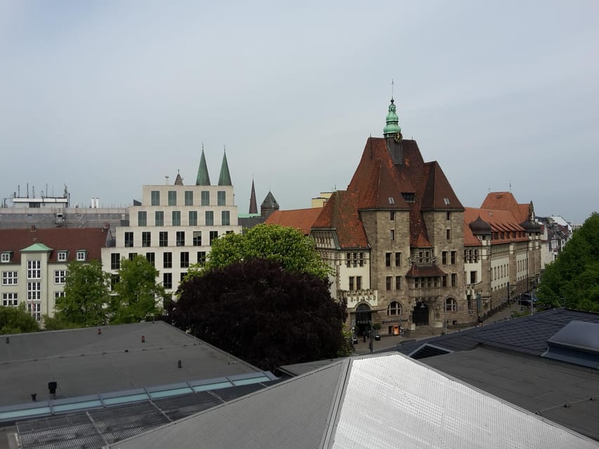 Above the rooftops of Bremen - Baumwollbörse area: parking deck views and the sun factor