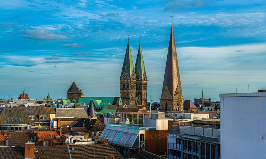 Above the rooftops of Bremen - Schnoor from above: why the guide’s perspective matters