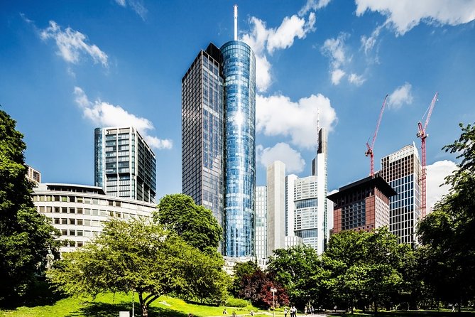 Airport Transfer: Airport FRA to Frankfurt by Luxury Van - The 25-minute ride: timing, comfort, and what can affect your arrival