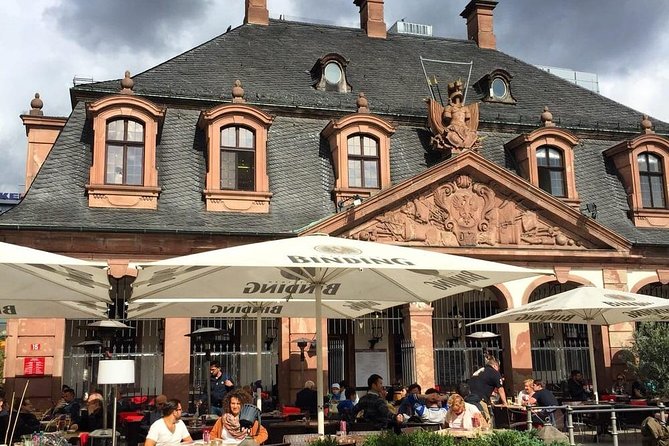 Amazing walking Frankfurt with a local guide - Where the day starts: Römerberg and the Hauptwache square