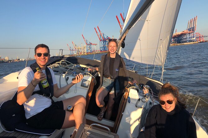 Authentic Sailingtrip "To the Gates of Hamburg" from Wedel - Skippers that make the trip: Robin, Fred, Holger, and Sabine