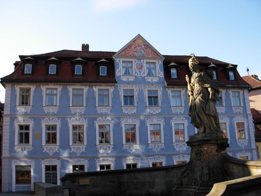 Bamberg: City Highlights Walking Tour - Meeting near the Old Court: quick start, easy rhythm