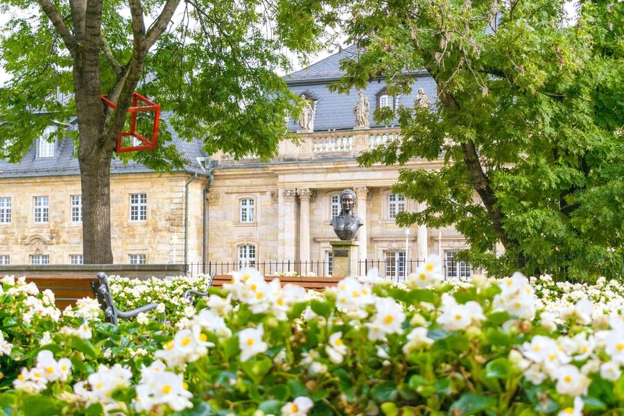 Bayreuth: German City Walking Tour (Tourist Info) - New Palace and Court Garden views, without the time-tax