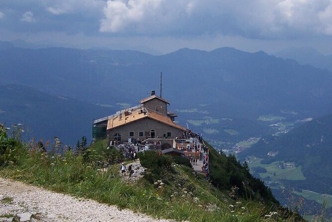 Berchtesgaden and Eagle's Nest Day Tour from Munich - The coach ride from Karlsplatz 21: comfort, timing, and how to use the morning