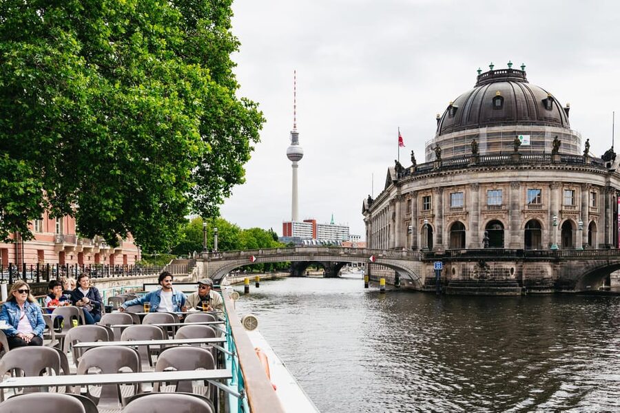 Berlin: 1-Hour City Sightseeing Cruise - Berlin Cathedral and Museum Island Views: Why the River Makes Art History Pop