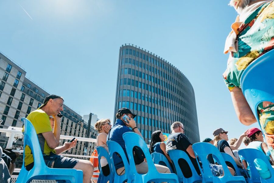 Berlin: 1-Hour City Tour by Boat with Guaranteed Seating - Price and Value: Is $25 Worth a 1-Hour Cruise?