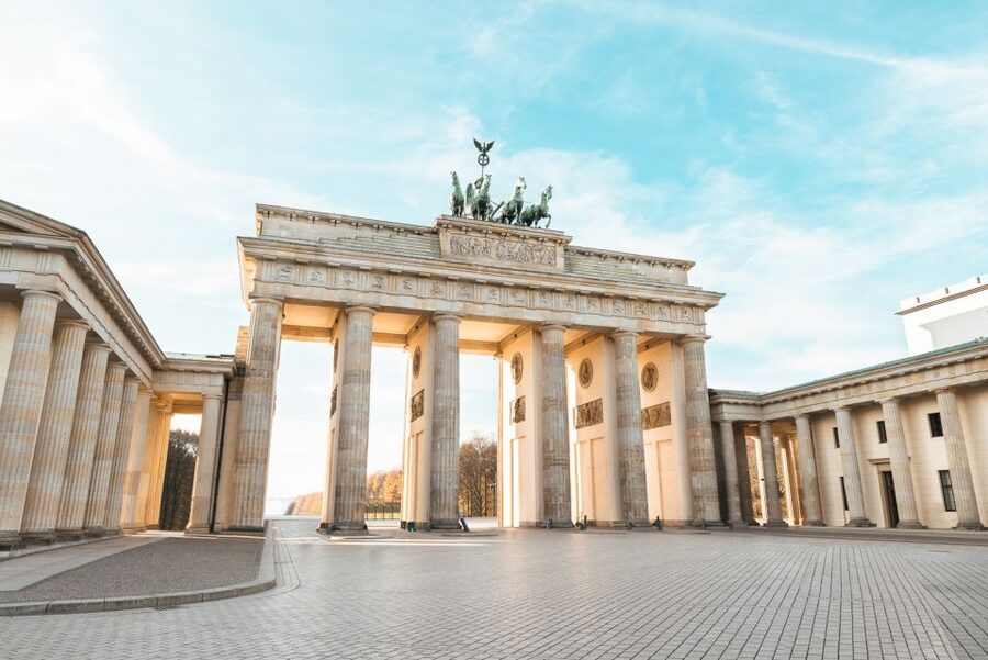 Berlin: 1-Hour Guided Tour of the Historic Center - The Big Picture: What Makes This Tour Work