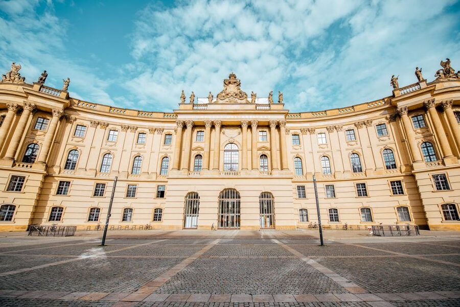 Berlin: 1-Hour Guided Tour of the Historic Center - Starting at Hotel Adlon: The Route Gets You Oriented Immediately