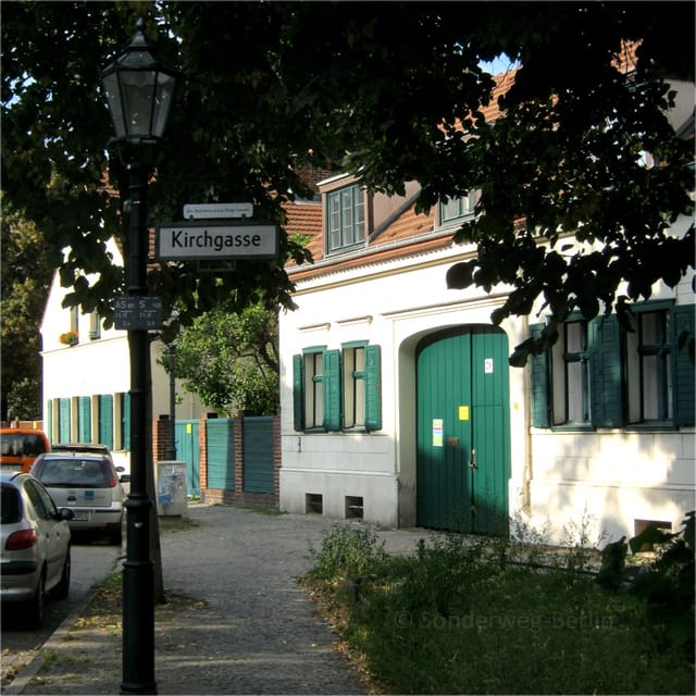 Berlin: 2.5-Hour Neighborhood Tour of Neukölln - Entering Neukölln through Rixdorf’s rename and refugee roots