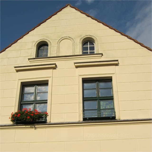 Berlin: 2.5-Hour Neighborhood Tour of Neukölln - The route starts around Richardplatz, then moves through time