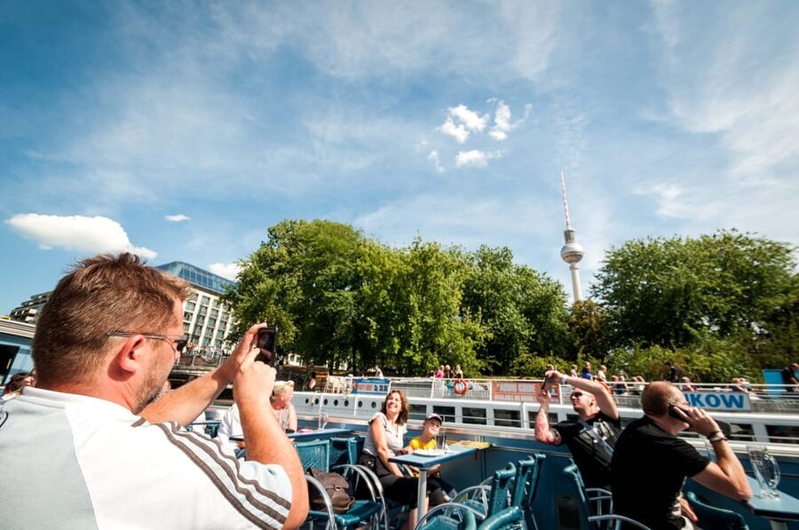 Berlin: 3.25-Hour Spree & Landwehrkanal Boat Tour - Where this cruise fits in your Berlin day