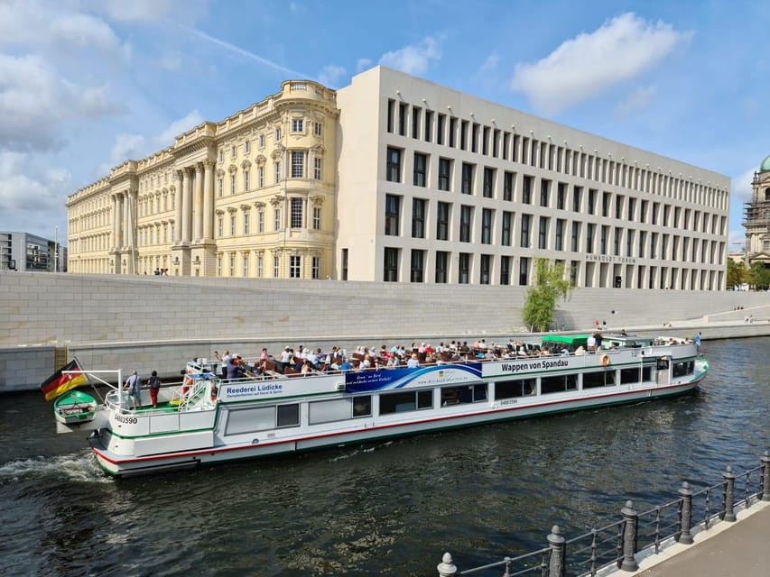 Berlin: 3.5-Hour Sightseeing Cruise on the Spree River - Government District Highlights: Federal Chancellery, Berlin Hauptbahnhof, and Reichstag from the Spree
