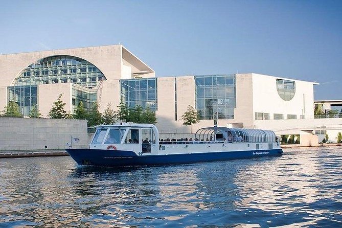 Berlin 3-Course Dinner Cruise - Landmark Stops From the Water, Reichstag to Fernsehturm