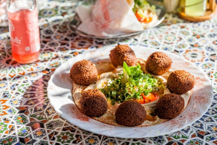 Berlin: 3-Hour Secret Food Tour - Courtyards, street art, and secret passageways you’d miss