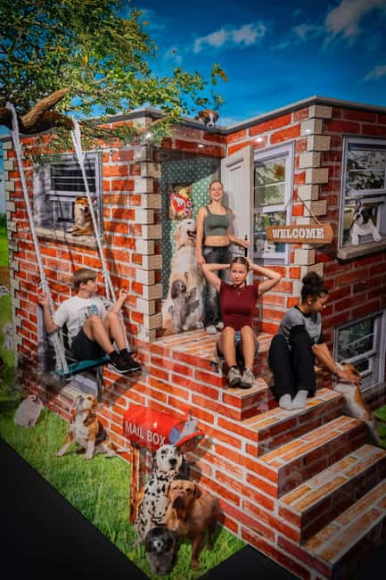 Berlin: 3D TrickArt Museum - Tickets - Where it starts: check-in, staff help, and photo rules