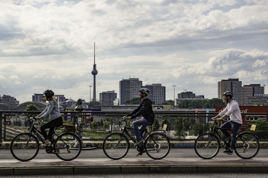 Berlin: 48-Hour or 72-Hour Bike Rental - Getting Help and Returning the Bike When You Need Extra Time