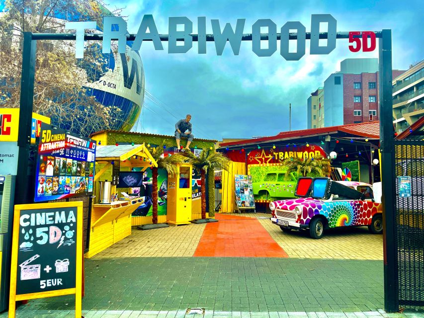 Berlin: 5D Cinema Attraktion - Language Support: German, Russian, and English Host or Greeter