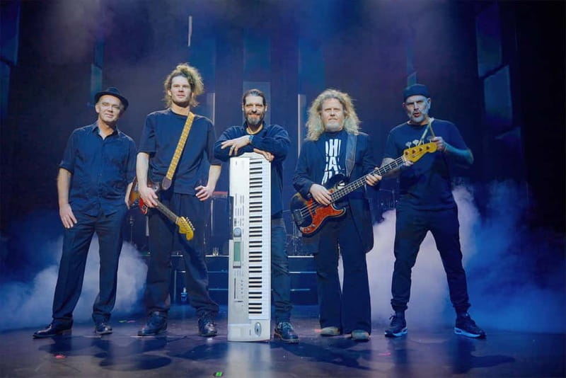 Berlin: "90s Forever - Hits & Acrobatics" - Varieté Show - Who this show suits best in Berlin
