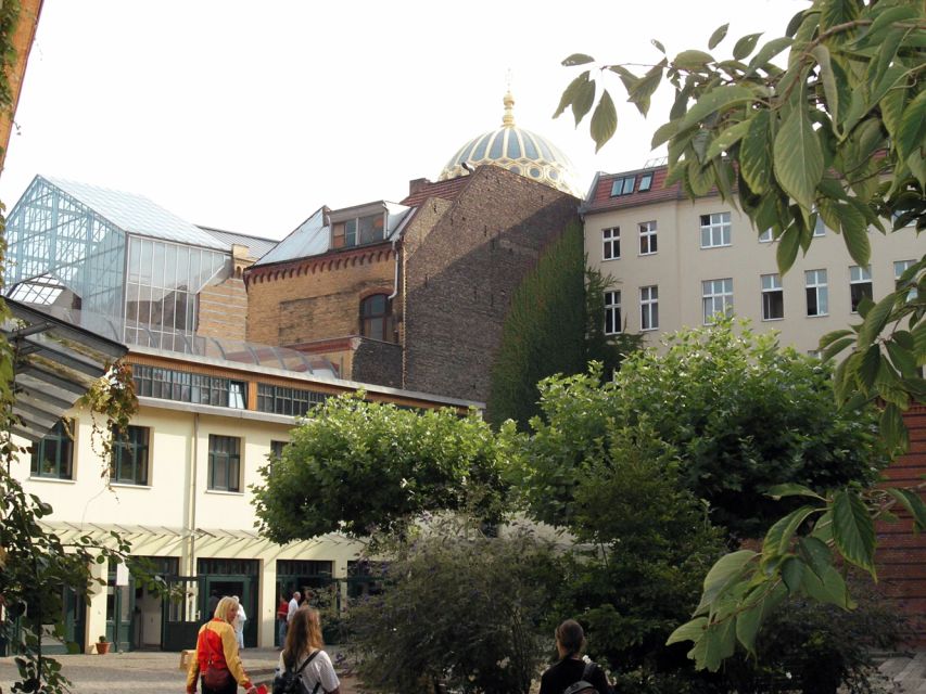 Berlin: Backyards of Berlin 2-Hour Tour - Hackesche Höfe meeting point and the courtyard mindset