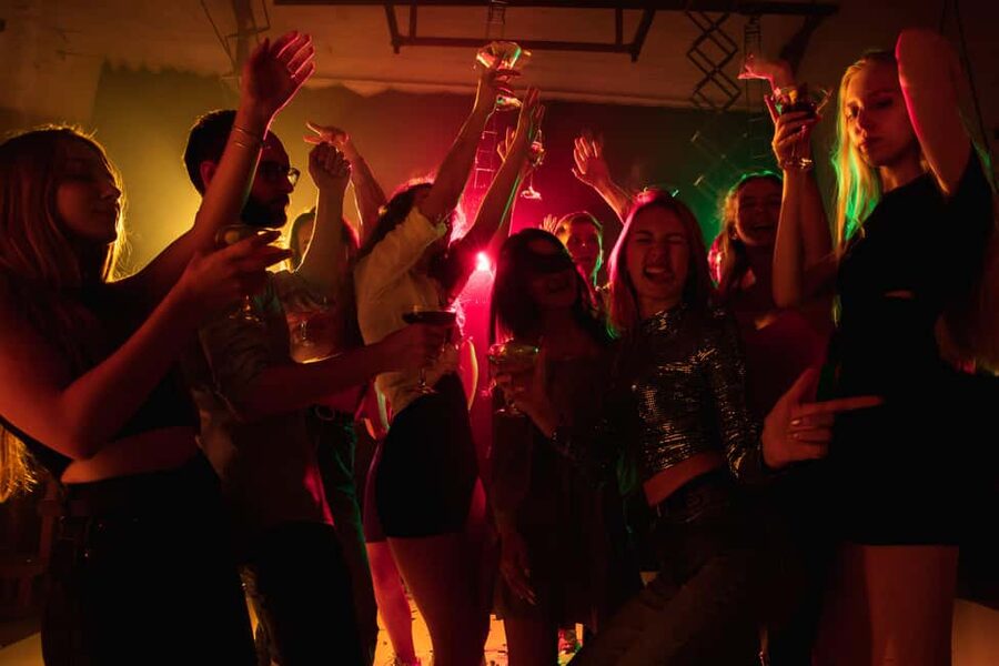 Berlin: Bar & Party Tour with Free Shots & VIP Club Access - When This Tour Feels Best (and Who Will Like It)