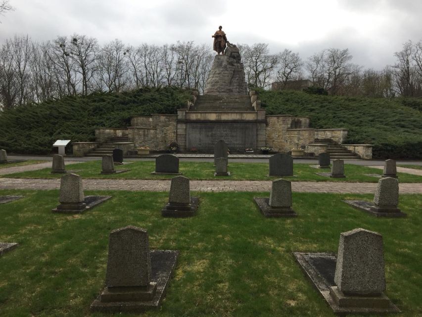 Berlin: Battle for Seelow Heights WW2 tour -Clash of Titans - The Seelow Heights Museum: Where Maps and Artefacts Do the Heavy Lifting