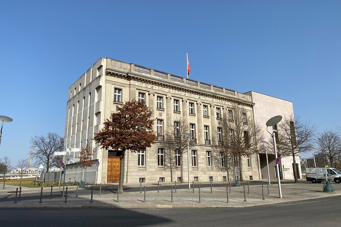 Berlin Battlefield Tour - Operation Berlin 1945 (Small Group) - A battlefield tour that turns landmarks into a timeline