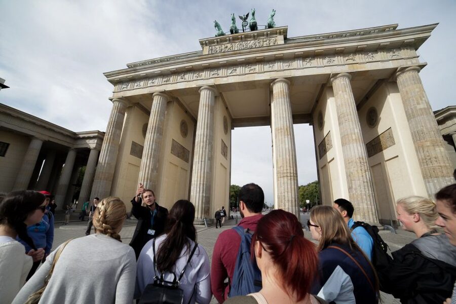 Berlin: Berlin Wall and the Cold War Walking Tour - Tunnel 57 and Escape Attempts: When Hope Had a Cost