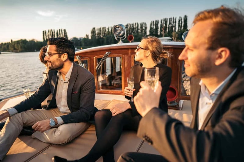 Berlin: Boat Sightseeing Tour on Electric Motor Yacht - Reichstag, Futurium, and Haus der Kulturen der Welt: The Best Photo Triangle