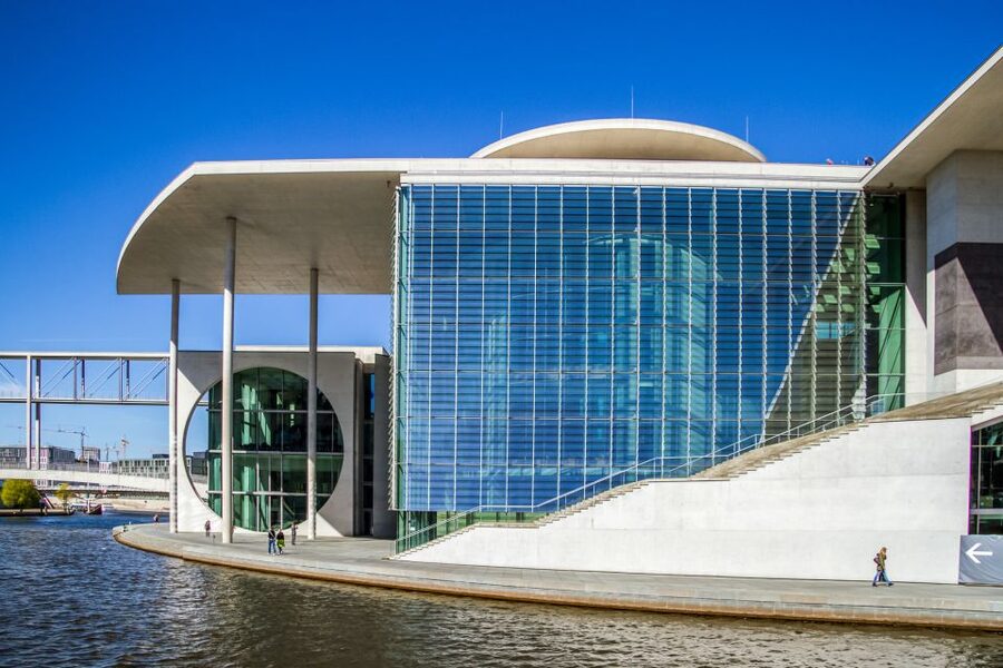 Berlin: Boat Tour Along the River Spree - Onboard comfort, toilets, and buying drinks