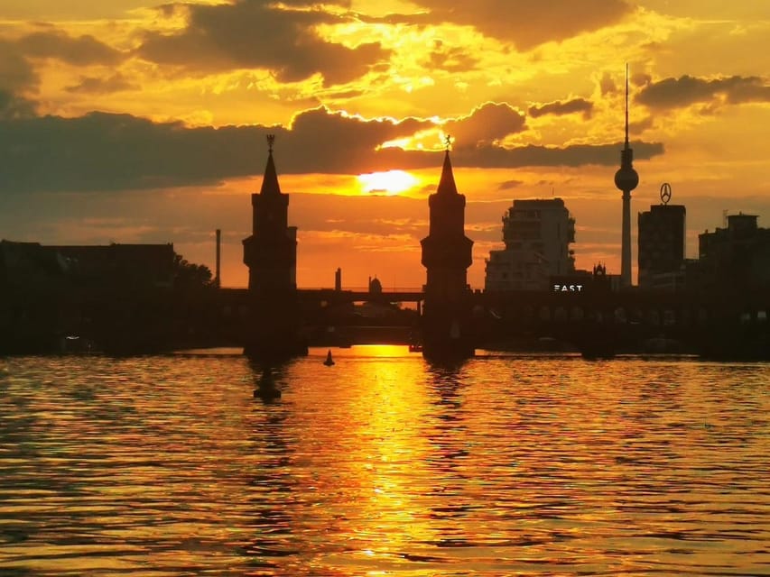 Berlin Boat Tour | Sunset Tour with Solar Ship | Sightseeing Spree - From Oberbaumbrücke to the Solarwaterworld Jetty: Getting There Without Stress