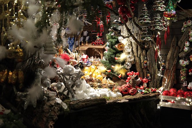 Berlin Christmas Markets Walking Tour - Meeting at Pariser Platz, then straight to Brandenburg Gate