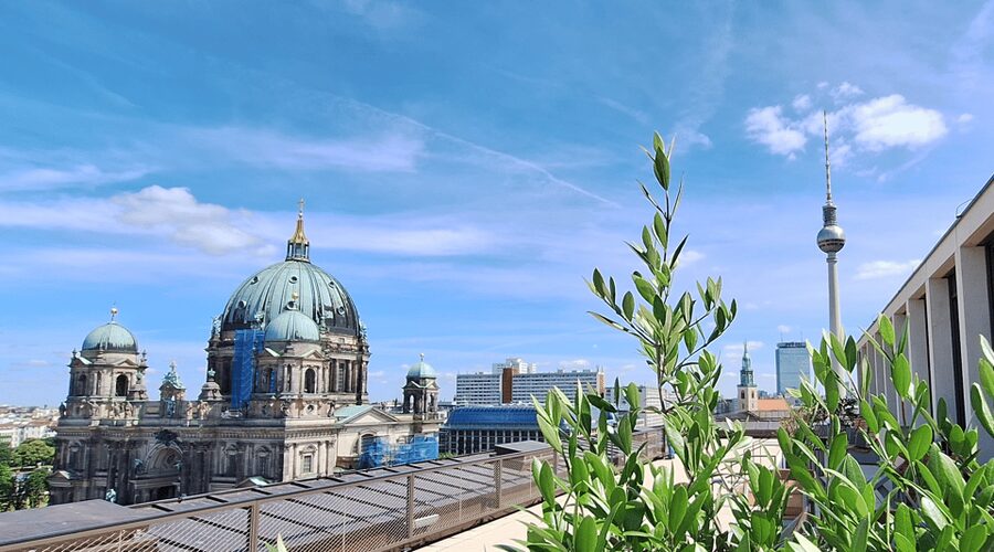 Berlin: City Highlights Express & Panorama Roof Terrace - Berlin in 75 minutes, with height and history built in
