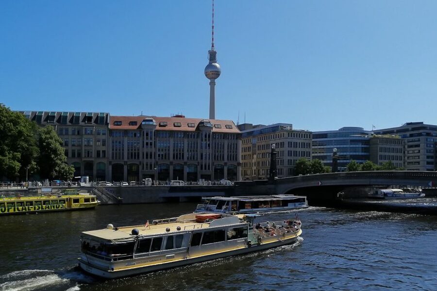 Berlin: City Highlights Express & Panorama Roof Terrace - Humboldt Forum, Berlin Palace, and the “Royal Berlin” photo theme