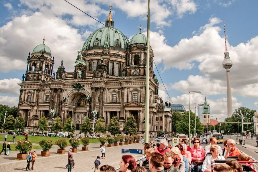 Berlin: City Sightseeing Hop-On Hop-Off Bus Tour - Where the stops are best for photos and short walks