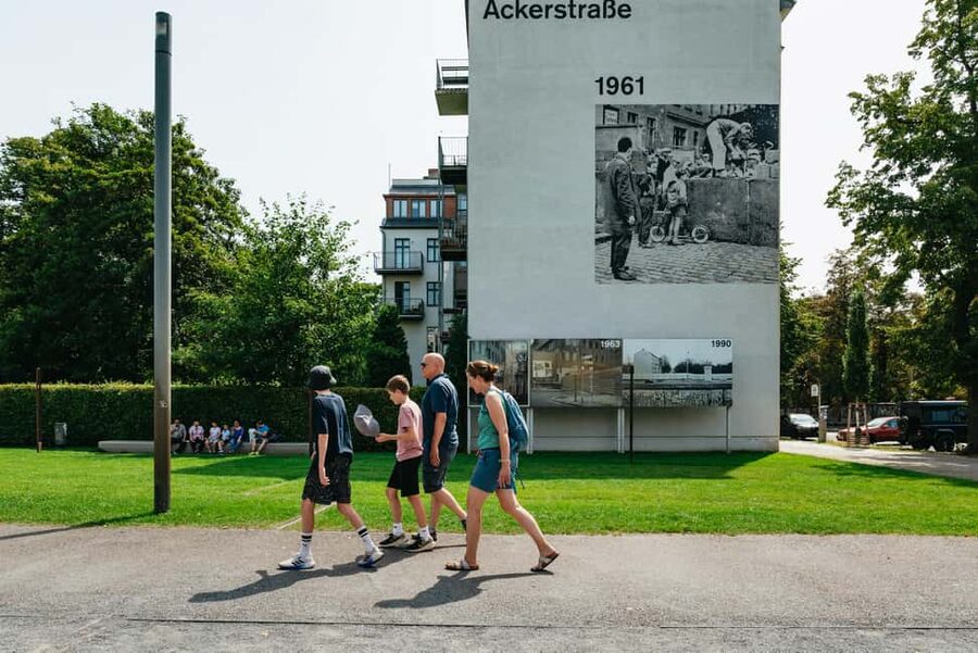 Berlin: Cold War Walking Tour on Berlin Wall Route - Walking the Gesundbrunnen to Prenzlauer Berg Wall Route