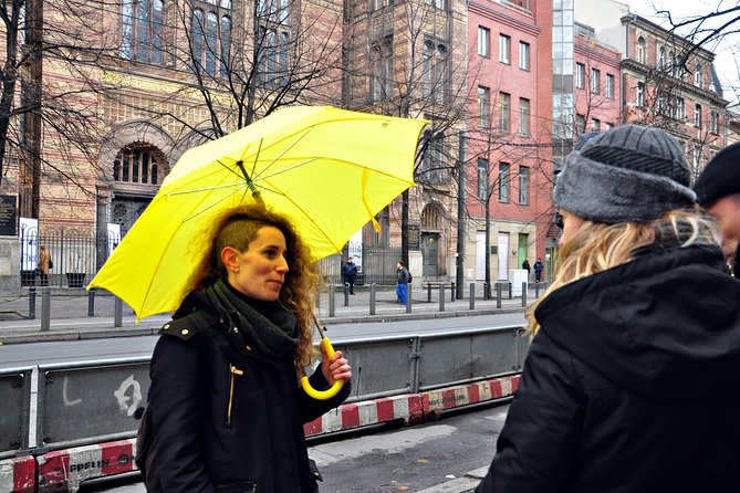 Berlin Complete in one day - Jewish Quarter walk: from an old Hebrew cemetery to the New Synagogue