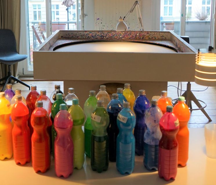 Berlin: Create Your Own Spin Painting at Jans Echternacht - Key things you will enjoy at Jans Echternacht