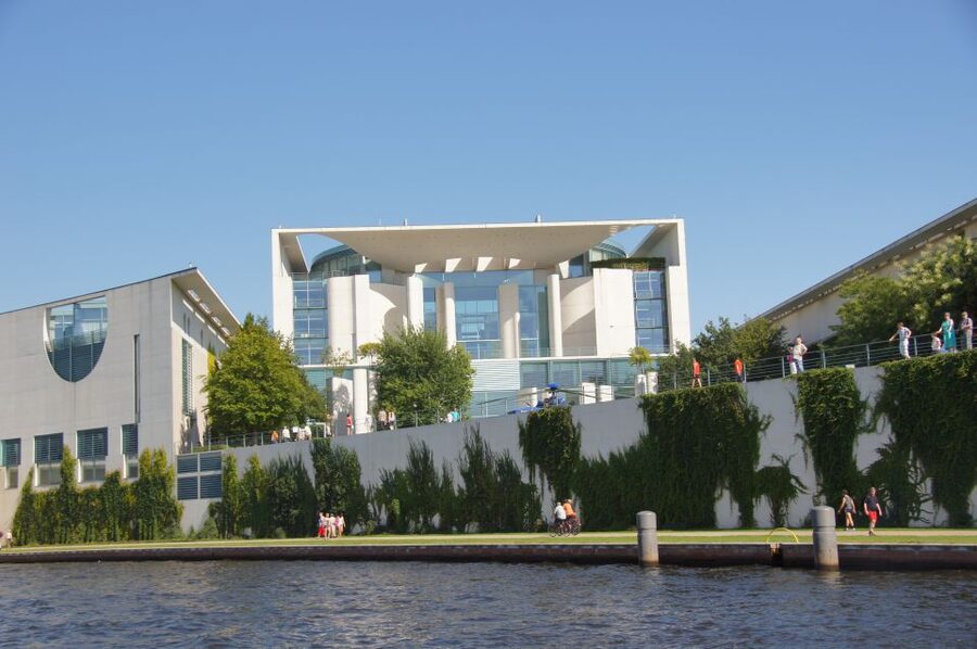 Berlin: Dinner Cruise on the Spree with Prosecco - Quick Takeaways on the Spree Dinner Cruise
