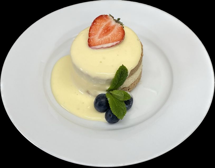 Berlin: Dinner Cruise on the Spree with Prosecco - Your Dinner Plan: 3 Courses Versus 4 Courses