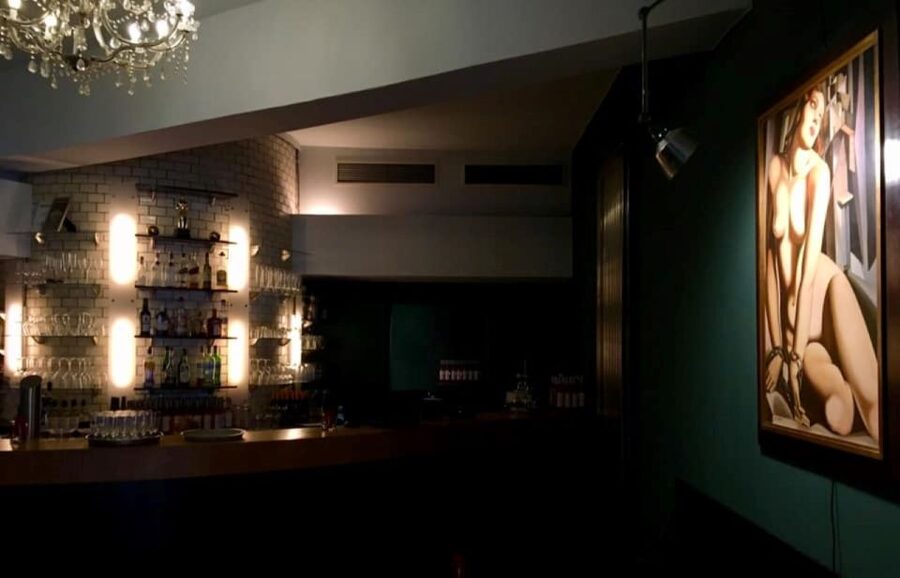 Berlin: Dinner in the Dark - Your guide and the human side of eating in darkness