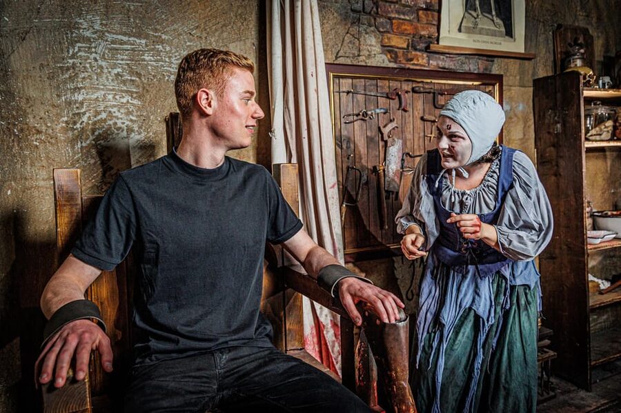 Berlin Dungeon: Happy Hour Ticket - The Dark Comedy Engine: Traiters, Witches, and Serial Killers
