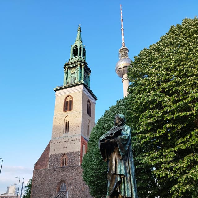 Berlin (E)Bike Tour Historical Highlights in Small groups - The 210-minute route, stop by stop: what you will actually see