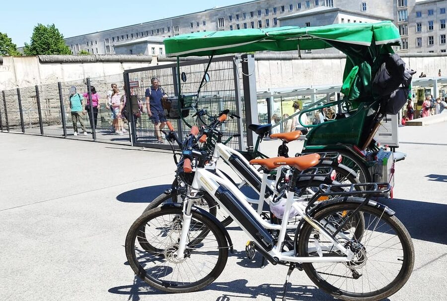 Berlin (E)Bike Tour Historical Highlights in Small groups - Should you book this tour?