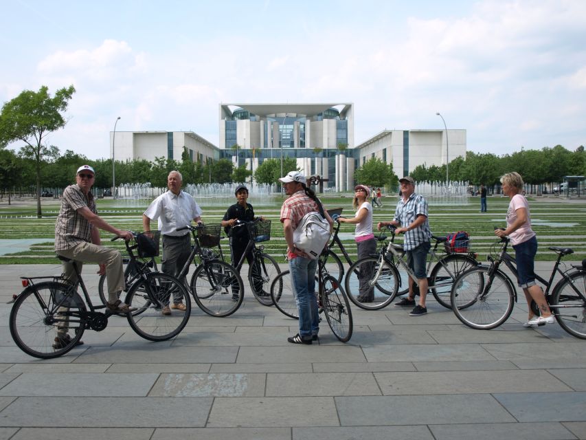 Berlin: E-Bike Tour of the Berlin Wall and Mitte Highlights - Final Berlin Teaser: Rotes Rathaus, Alexanderplatz, TV Tower, World Clock
