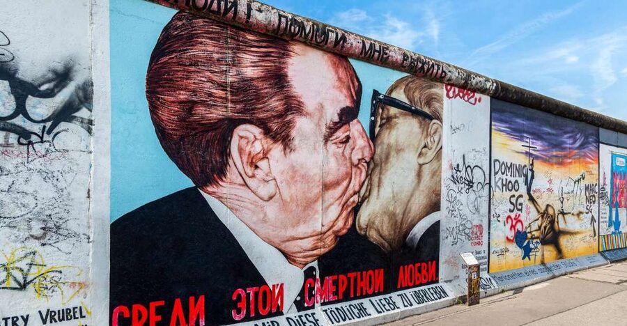 Berlin: East Side Gallery and Cold War Segway Tour - Key things that make this tour work